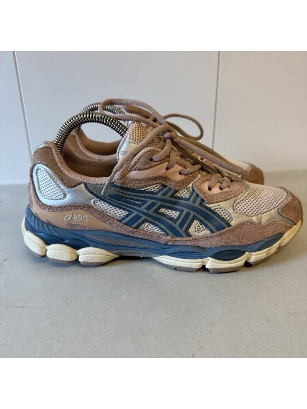 Asics Women's Sneakers in Beige, Tan, Navy